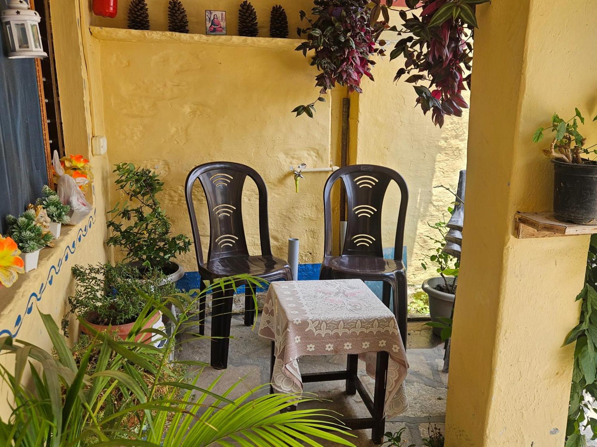 Katyuri Kings Village Homestay Dwarahat Rom bilde